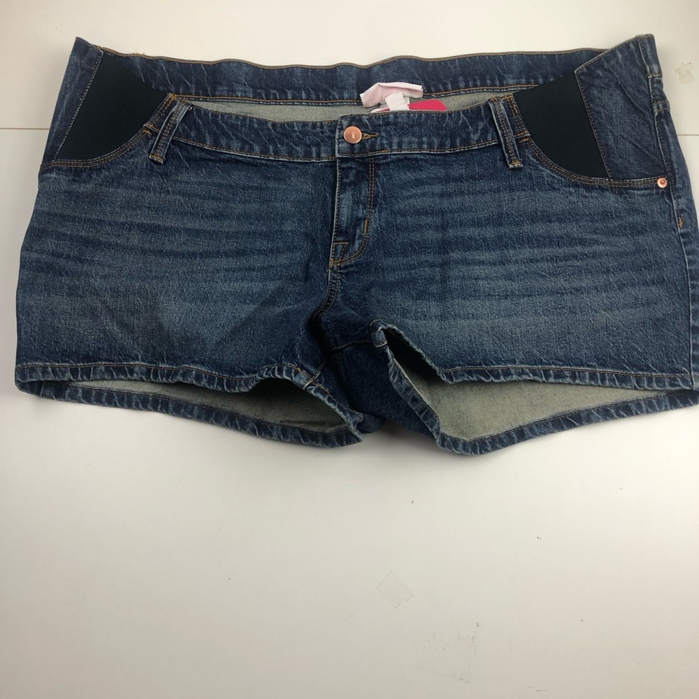 Isabel Maternity NWT Shorts Sz 16